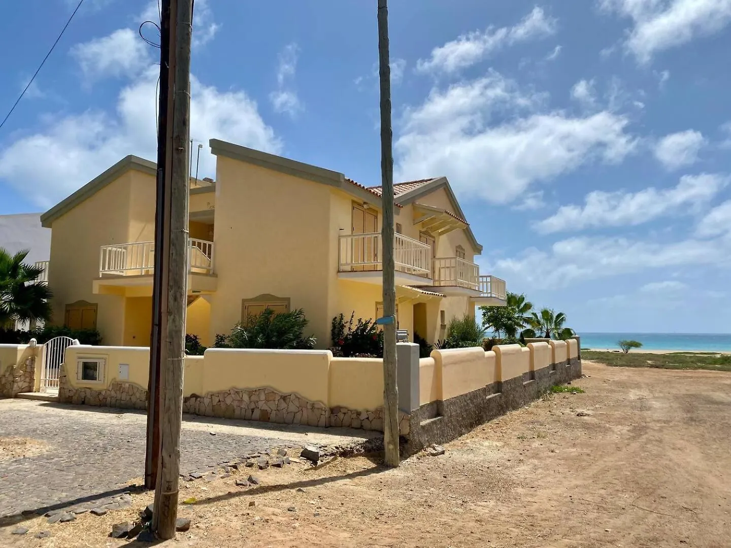 Raio Do Sol - Beach Front Studio With City View Santa Maria Apartment